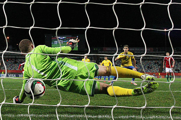 三人制足球场地的维护与保养技巧