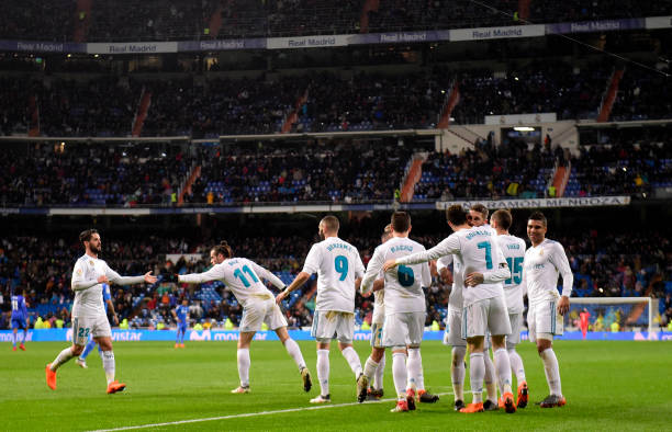 恒大足球亚冠夺冠：荣耀背后的教练与球员故事