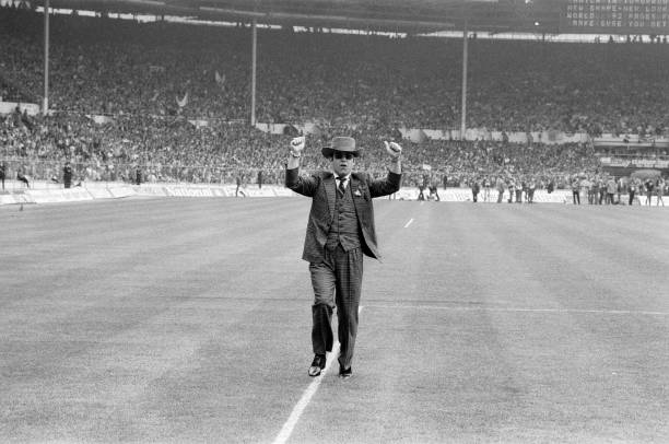 FIFA足球世界官方攻略:如何快速组建你的梦之队