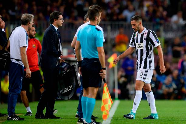 从世界杯到联赛:巴西门将如何化解任意球威胁?