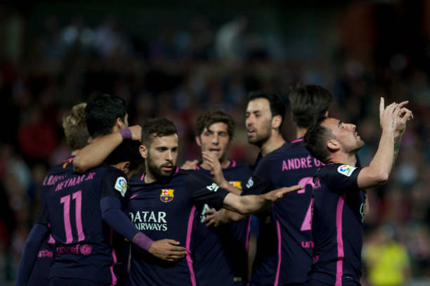 萨拉赫背身拿球实战案例:破解高压防守的秘诀