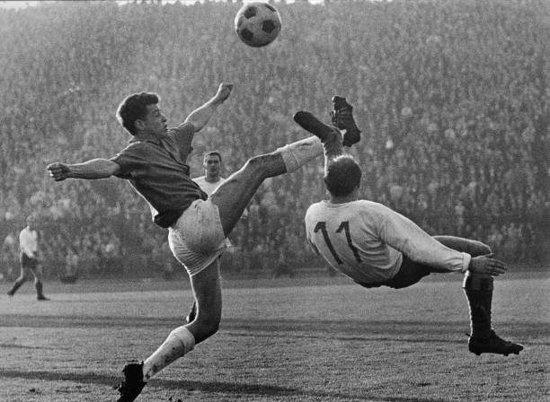 拜仁慕尼黑与“沙拉盘”：德甲霸主的奖杯传奇