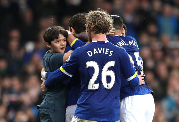 德甲教练的轮换艺术：从34轮赛程看轮换策略