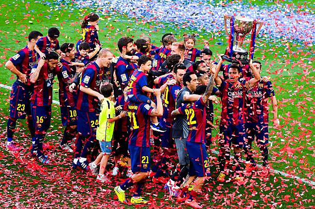 范巴斯滕的经典号码：9号球衣背后的辉煌故事