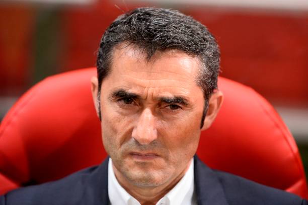 法国足球联赛体系：职业联赛的三级架构