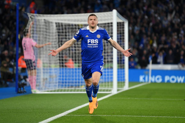 任意球大师之争!虎扑网友票选历史最佳任意球手