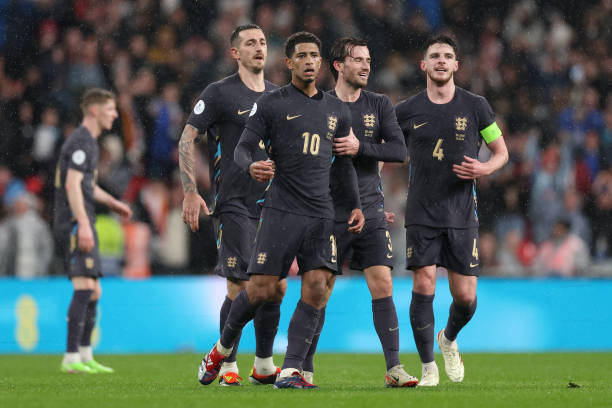 终场比分定格,今晚的足球赛你打几分?