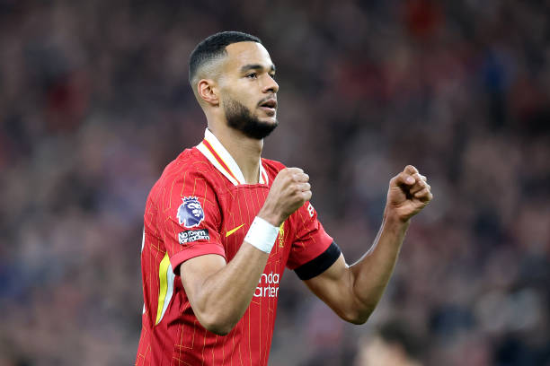 技术分解:大空翼倒挂金钩的动作要领