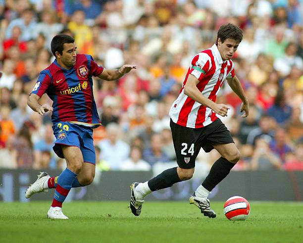 直击欧冠现场:更衣室里的激情与泪水 (幕后故事,情感角度