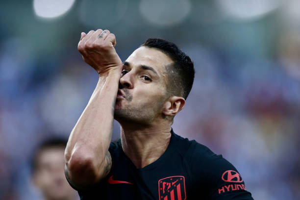 法国足球名宿点评：德尚的战术调整引发热议