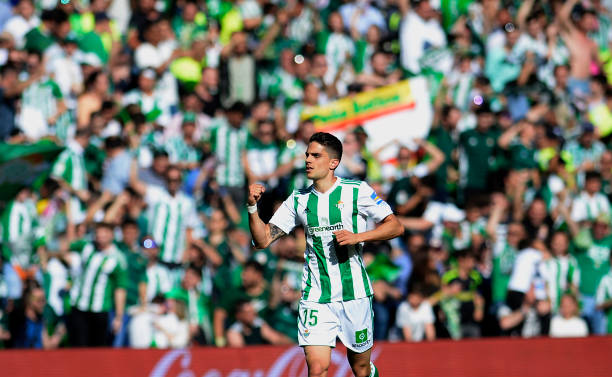 谁是国家队比赛中的帽子戏法之王？