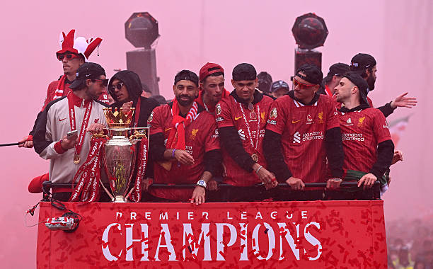 欧足联选定经验丰富主裁，确保欧冠次回合执法公正性