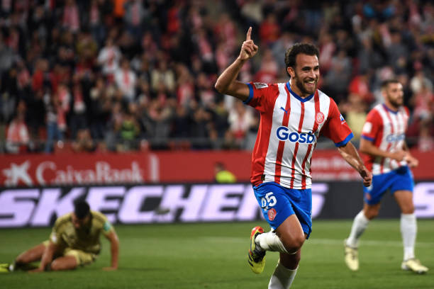 实况足球射门技巧按键全解析:从基础到进阶