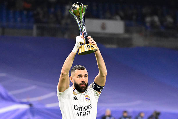 从校园到职业：橄榄球与足球在世界各地的发展现状