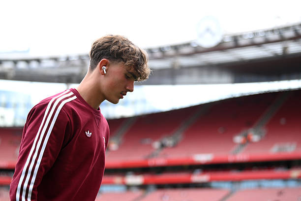 梅西和C罗的出生年份与现年龄分析