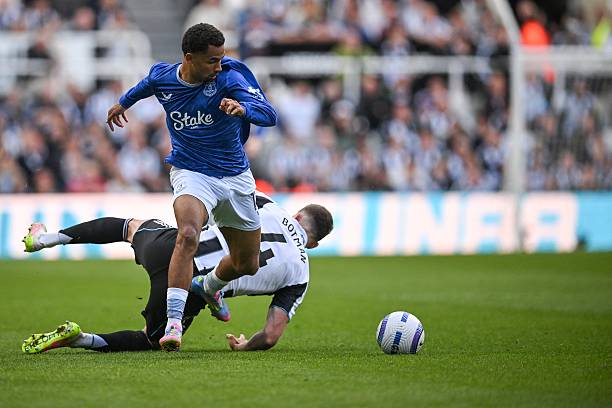 cctv5体育直播现场直播足球与国际体育转播的对比与借鉴