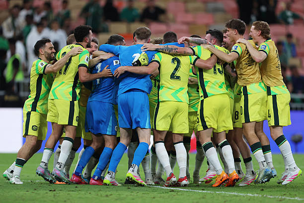 欧冠淘汰赛对阵看点:传统强队与新势力的碰撞