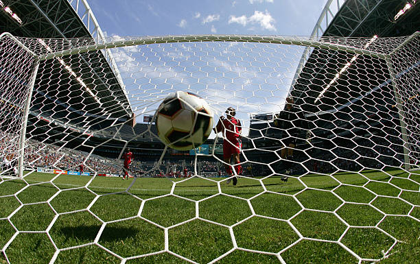 从规则到技巧:进攻方如何制造合理点球机会(附视频演示)