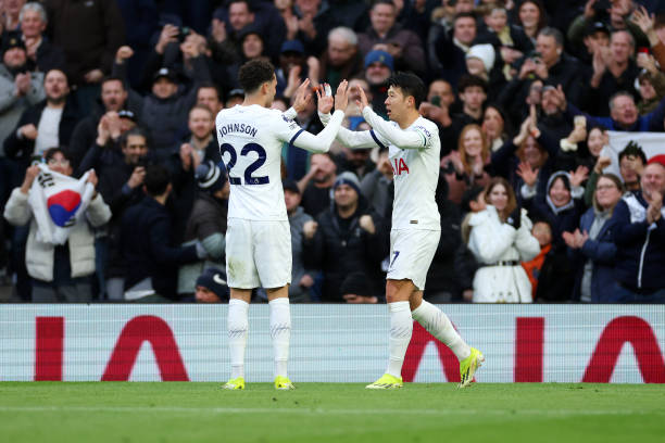 诺坎普之夜：巴萨背水一战，必须取胜才能保留出线希望