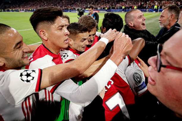 姆巴佩与偶像德罗巴同框!致敬非洲足球传奇