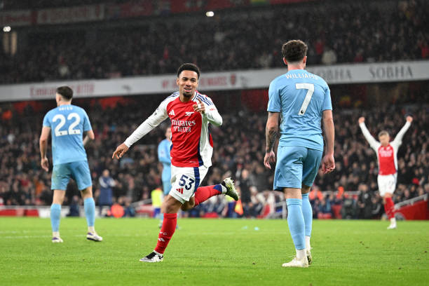 实况足球2009:如何通过谈判低价签下顶级球员