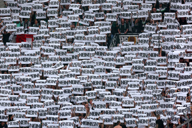 上赛季意甲积分榜回顾:冠军争夺战与保级生死线