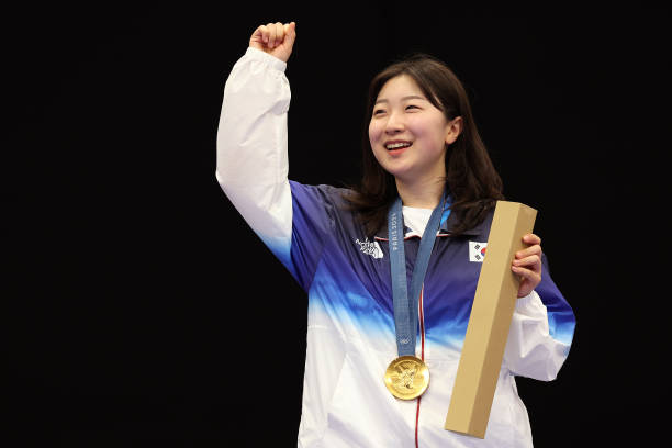 中国首次举办奥运会的时间是哪一年？