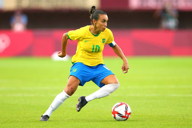 奥运女子游泳名单背后的故事：伤病、突破与坚持