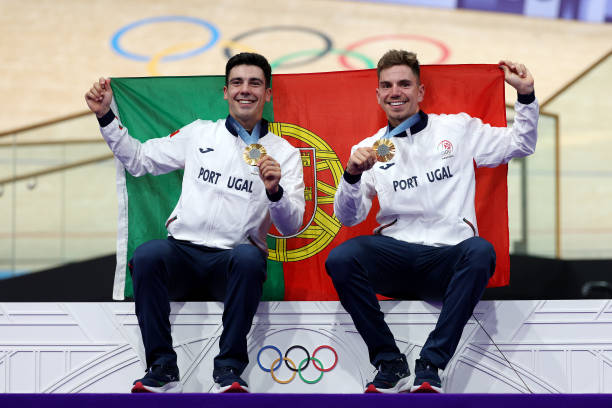 陈梦4-2战胜孙颖莎，加冕奥运女单冠军