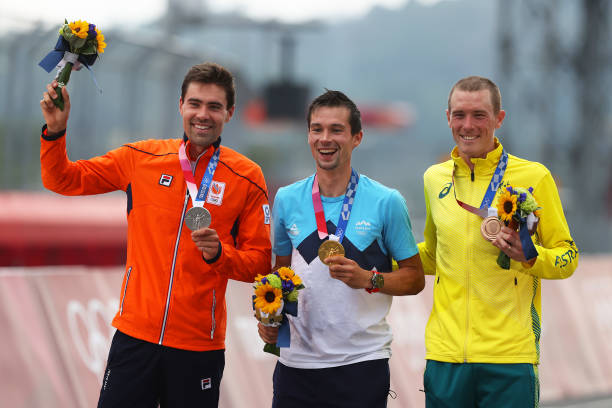 压力爆表!奥运会乒乓球男单选手如何应对紧张情绪?