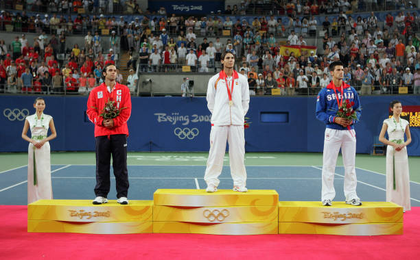 奥运熊猫吉祥物：和平友谊的东方使者