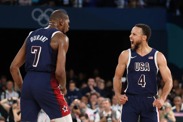 东京奥运会乒乓球男单决赛:马龙卫冕成功,樊振东惜败