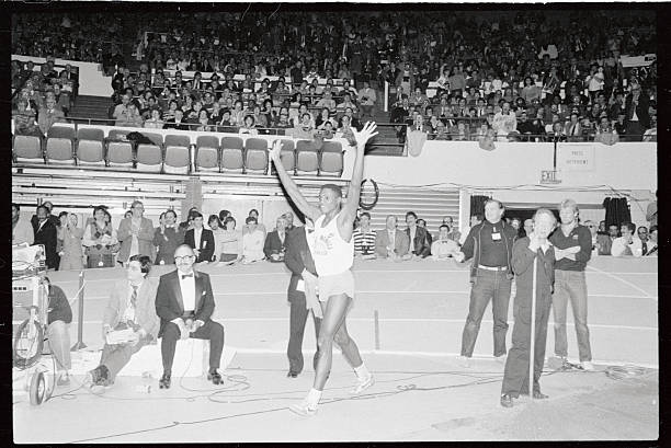 伏明霞现在的生活点滴：家庭、事业与个人成长