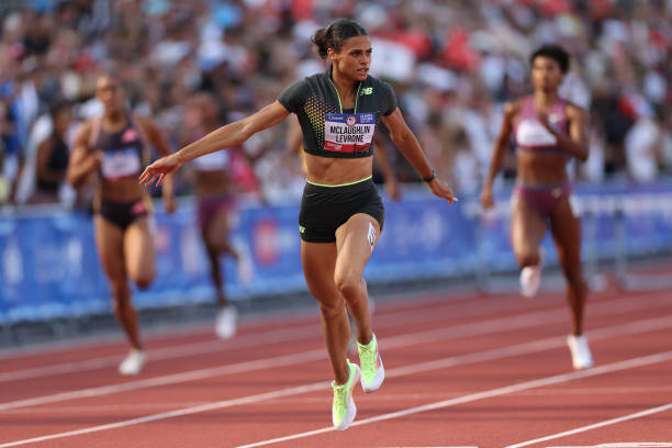 郭晶晶的穿搭哲学：低调奢华，气质至上