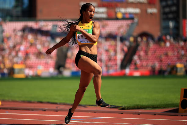 宁泽涛与李娜合影,网友感叹“颜值与实力的完美结合”