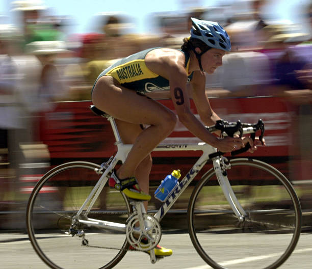 短跑新星刘佳：如何打破纪录夺得冠军？