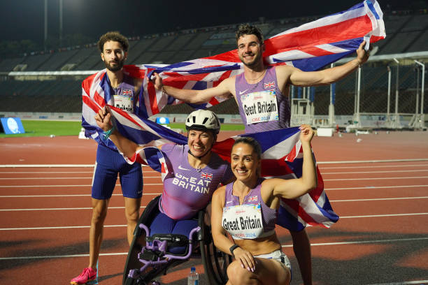 揭秘郭晶晶的婚姻生活:丈夫霍启刚的家庭背景与事业成就