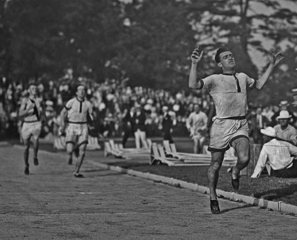 风中的速度:田径主题曲