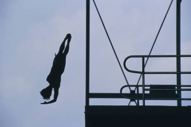 最新田径世界纪录：男子与女子项目完整数据