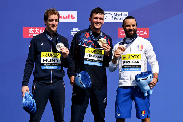 超越极限:短跑女冠军的汗水与荣耀