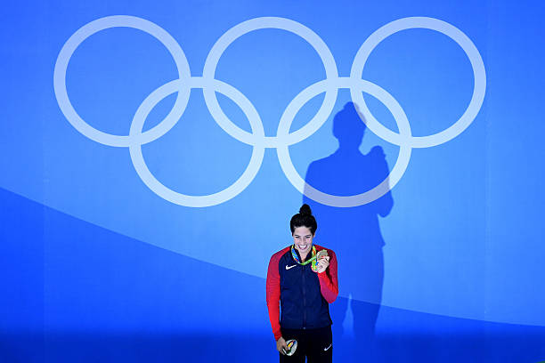 何杰破纪录跑鞋型号与性能分析