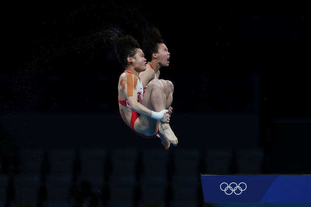 孙杨妻子素颜出街,颜值依然在线