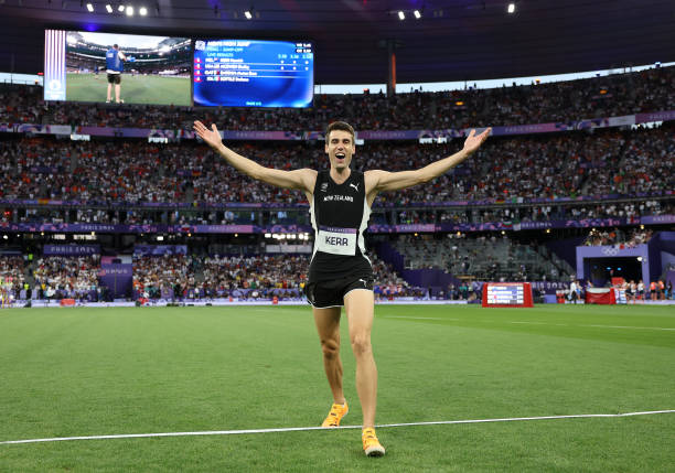 伏明霞近况:专注家庭,偶尔出席公益活动