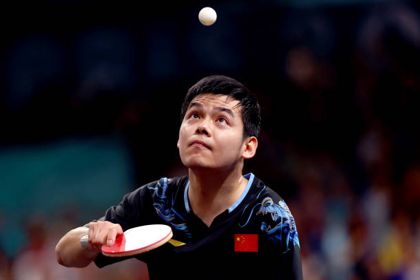 国乒主力王楚钦的球拍搭配:底板与胶皮选择全攻略