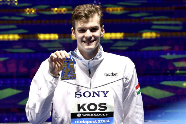 自由泳旋转技巧全解析:如何避免身体过度摆动?