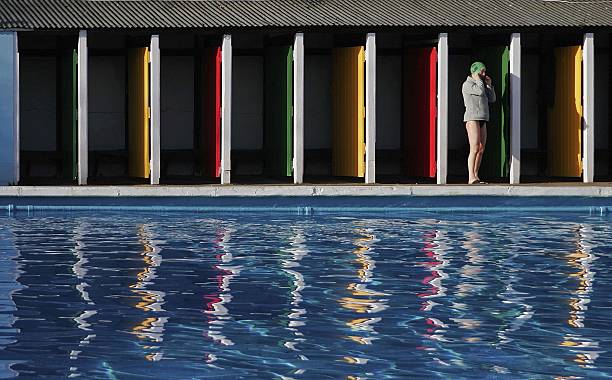 游泳姿势解析：如何游得更标准、更省力