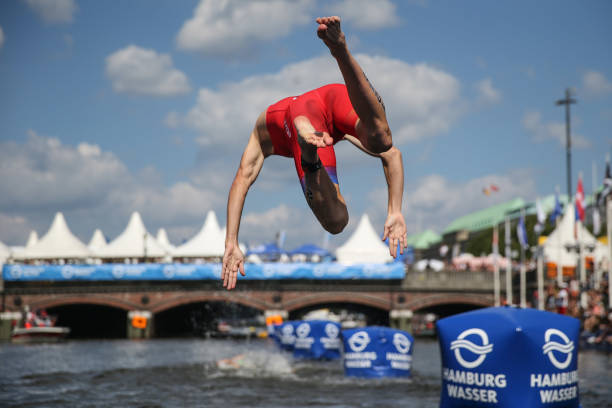 游泳运动员等级划分:了解你的游泳成绩属于哪个级别