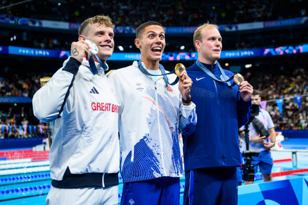 游泳漂浮技巧全解析：如何保持身体平衡不沉底