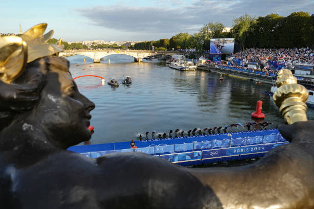 避免加重病情！女性腰椎问题游泳的禁忌与建议