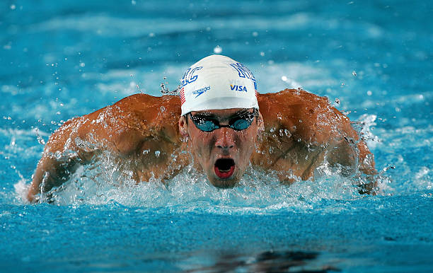 游泳比赛主持开场白:点燃赛场激情